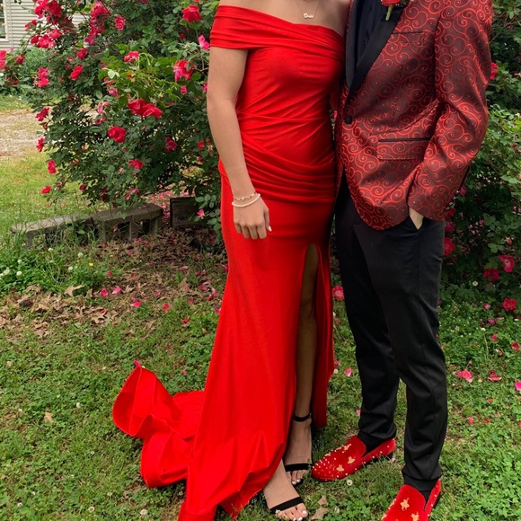 Prom dress - Picture 2 of 2